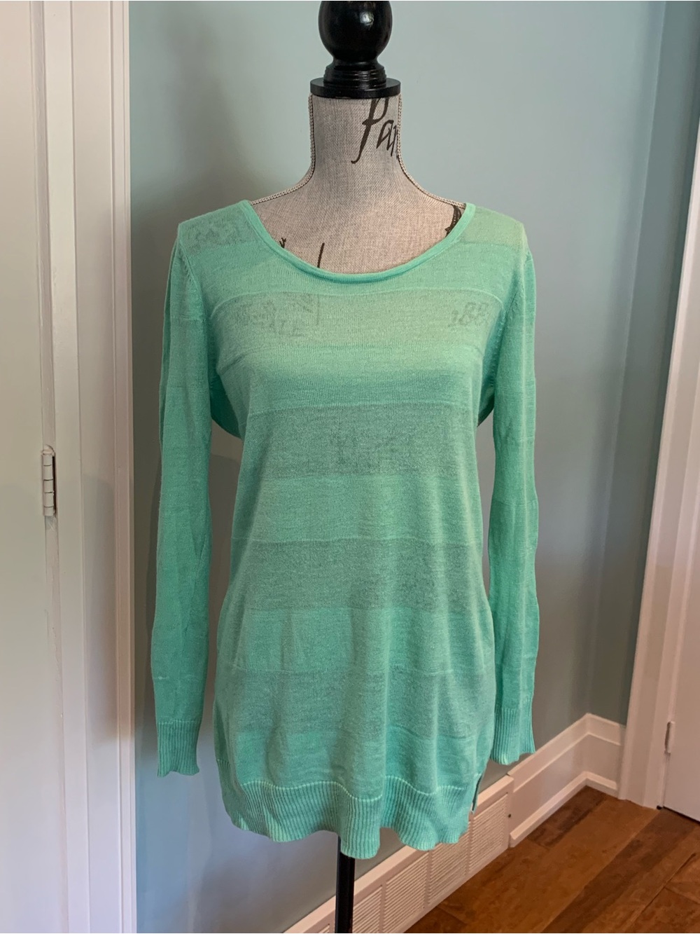 Olive & Oak Mint Scoop Neck Lightweight Sweater